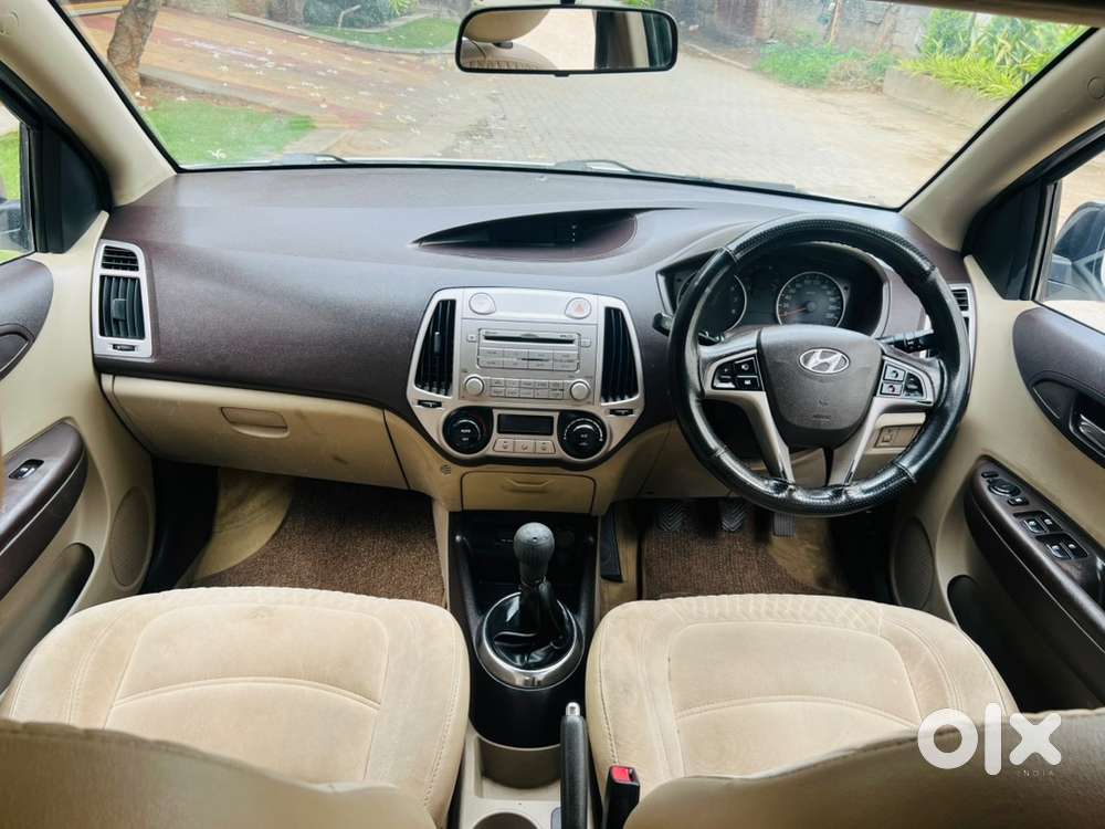 Hyundai I20 Sportz Petrol 2012