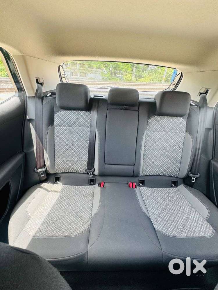 Volkswagen Taigun 1.0 Tsi Highline At, 2022, Petrol