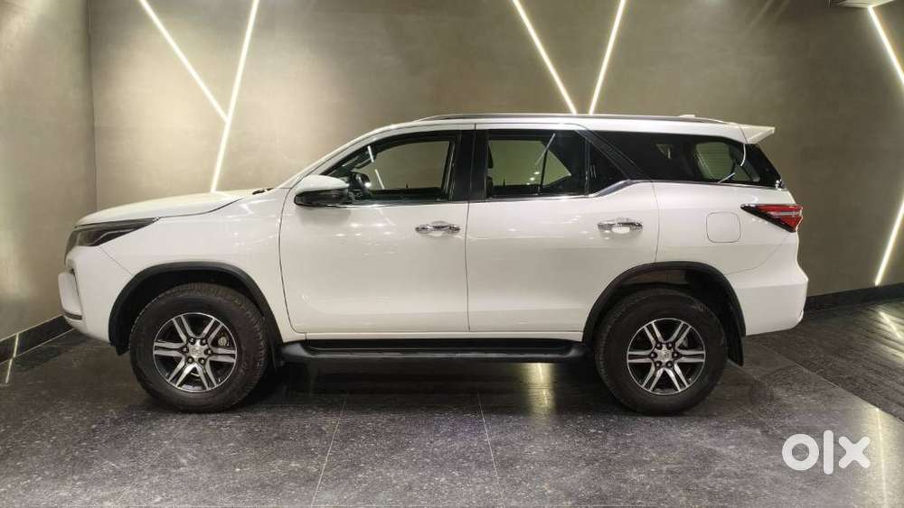 Toyota Fortuner 4x2 At 2.7 Petrol, 2024, Petrol
