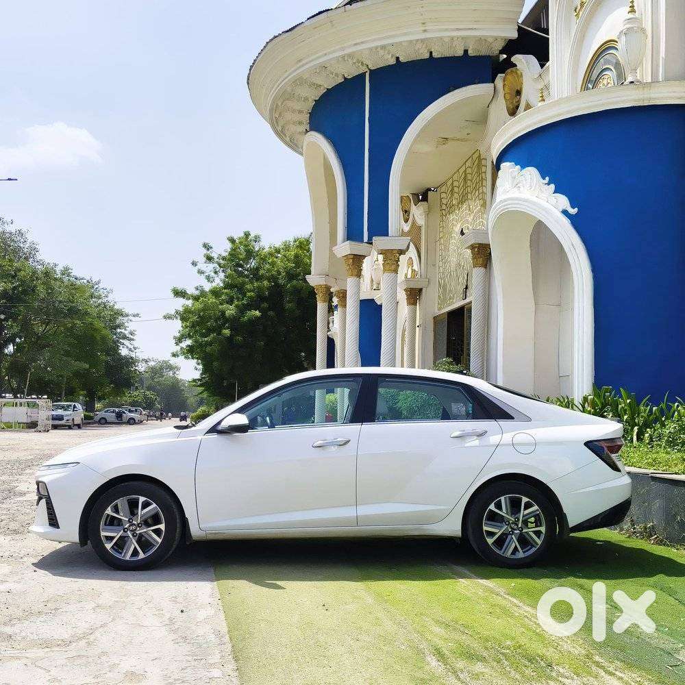 Hyundai Verna Sx (o) 1.5 Vtvt Ivt [2023 - 2026], 2023, Petrol