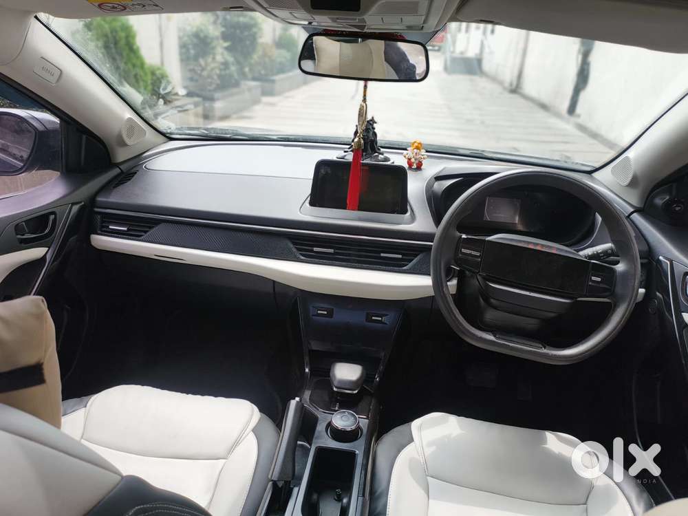 Tata Nexon Pure Plus (s) Petrol Amt, 2024, Petrol