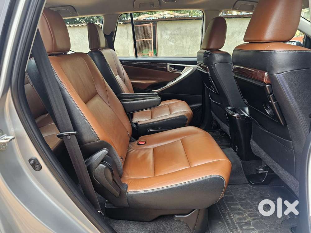 Toyota Innova Crysta 2.8z Automatic, 2016, Diesel