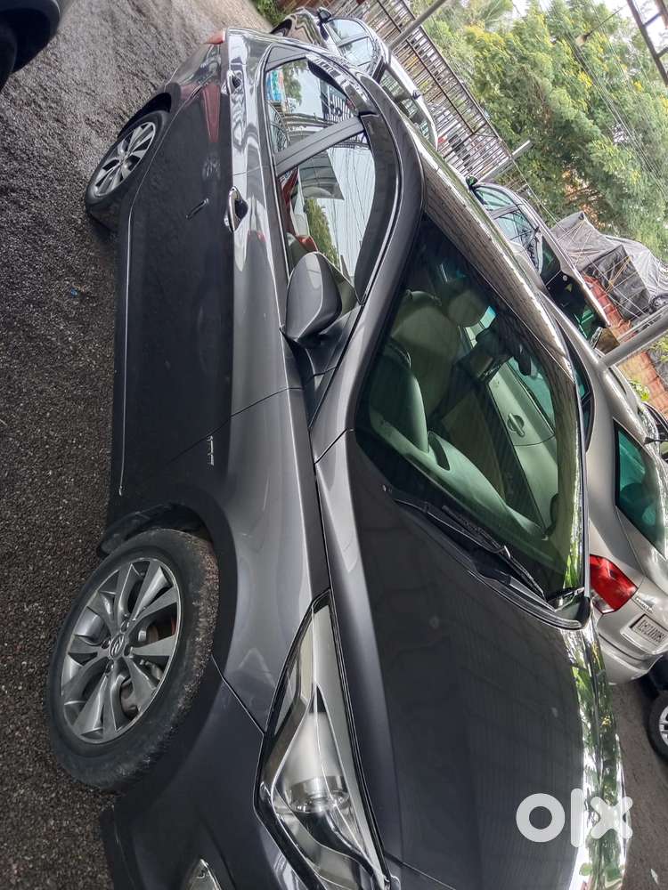 Hyundai Verna 1.6 Sx (o) Vtvt Se, 2017, Petrol