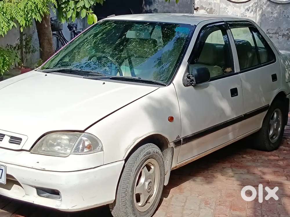 Maruti Suzuki Esteem 1999