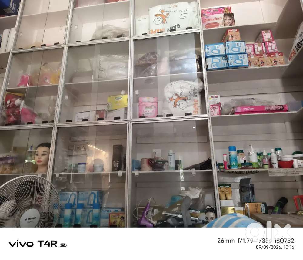 Shop rack with slider glass for sale like new condition