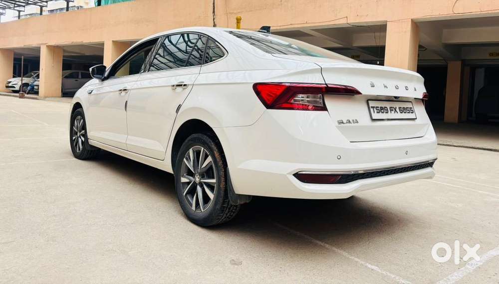 Skoda Slavia Style 2022 Model 1.0l Tsi Amt