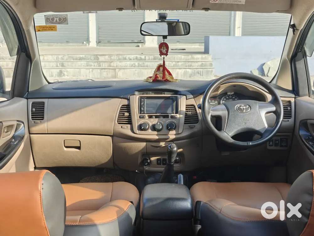Toyota Innova 2.5 G 8-seater 2015