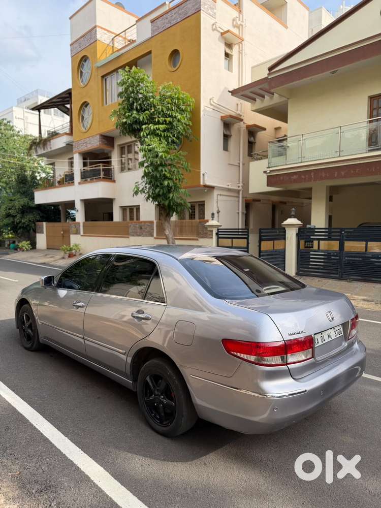Honda Accord 2.4 Manual, 2004, Petrol