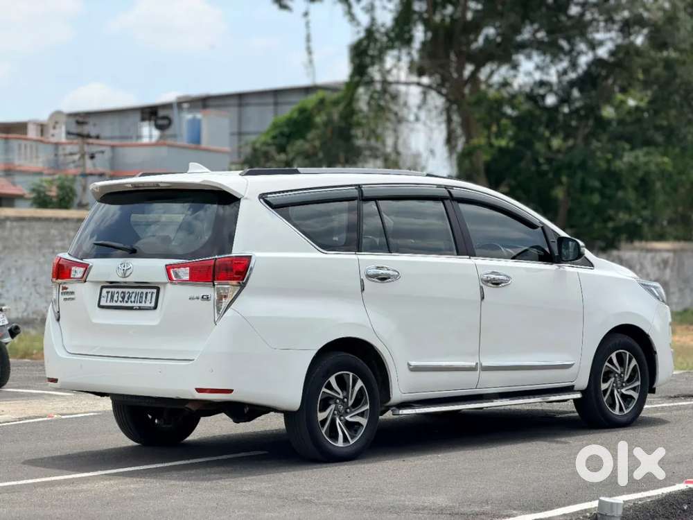 Toyota Innova Crysta 2.4 G Mt 7 Str, 2022, Diesel