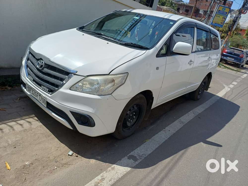 Toyota Innova 2.5 Gx 7 Str Bs-iii, 2015