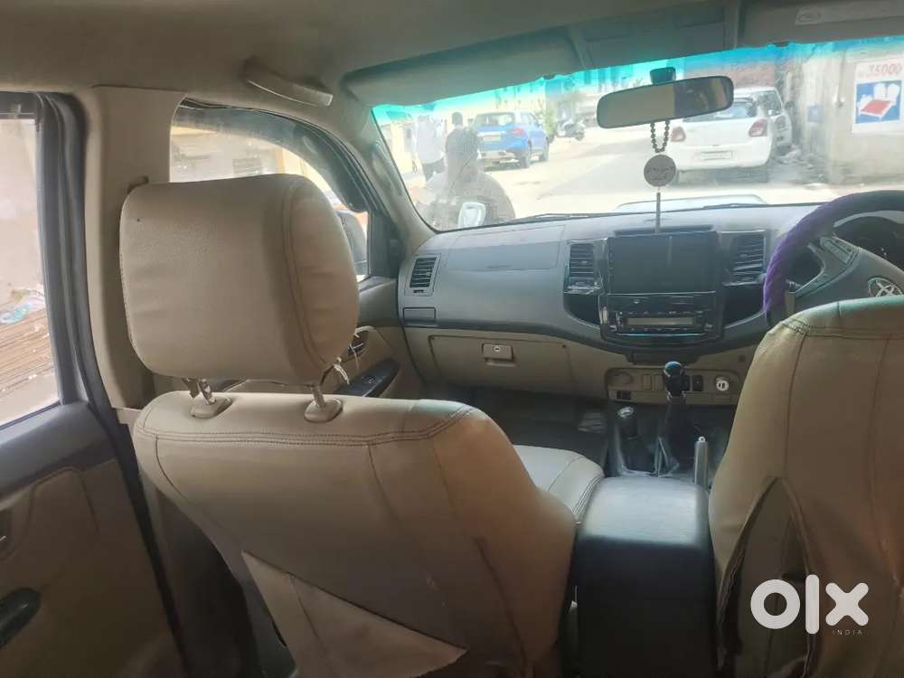 Toyota Fortuner 2012 Diesel 140000 Km Driven