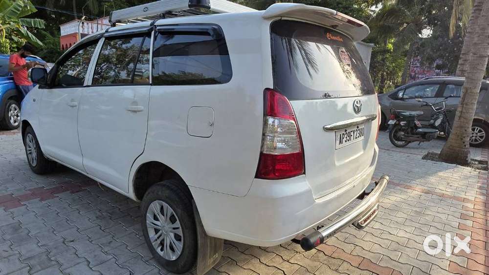 Toyota Innova 2009-2011 2.5 E 8 Str, 2007