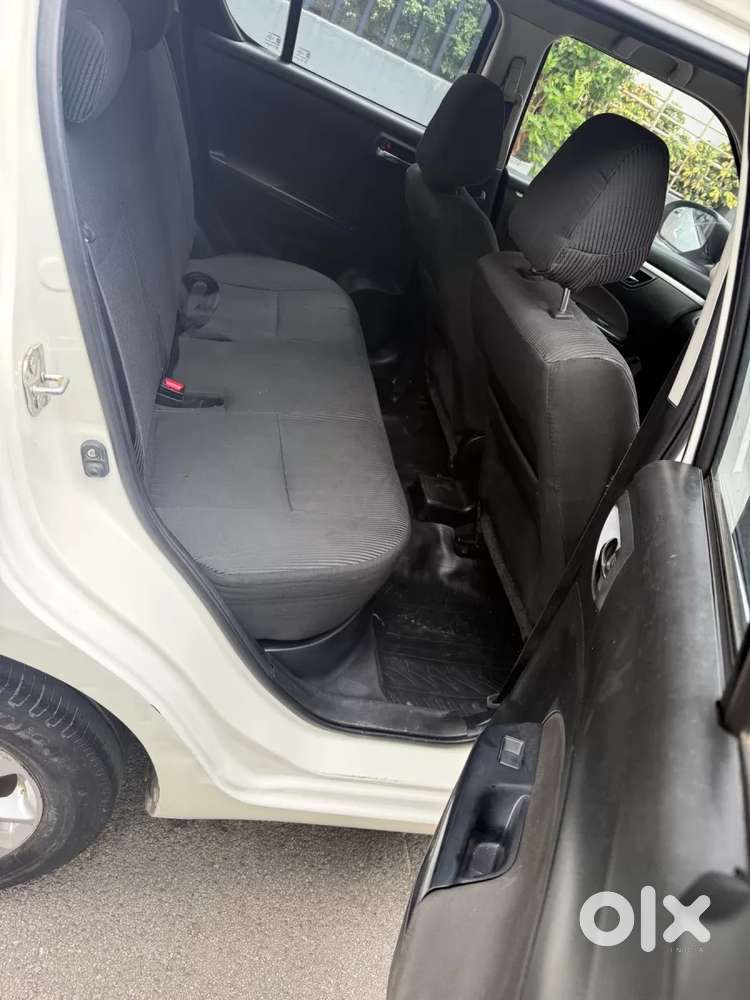 Maruti Suzuki Swift 1.3 Zxi, 2012, Petrol