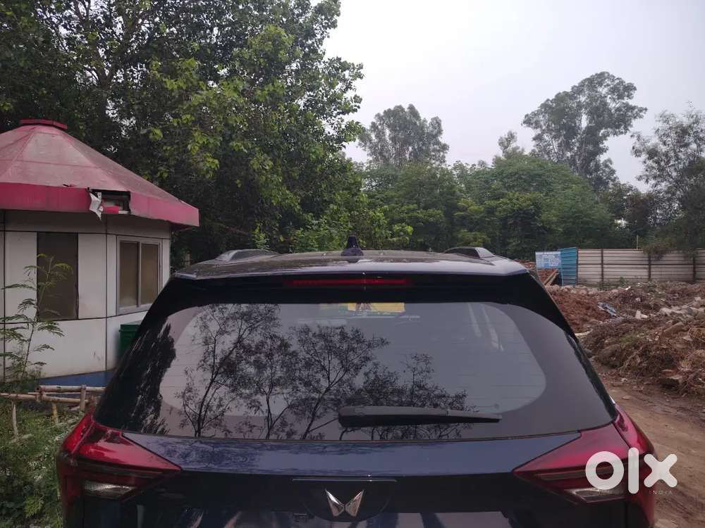 Mahindra Xuv700 2024 Diesel Well Maintained