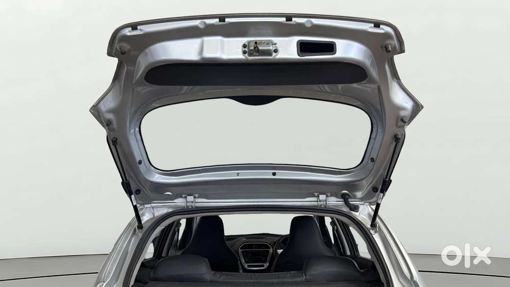 Tata Tiago 1.2 Revotron Xt, 2016, Petrol