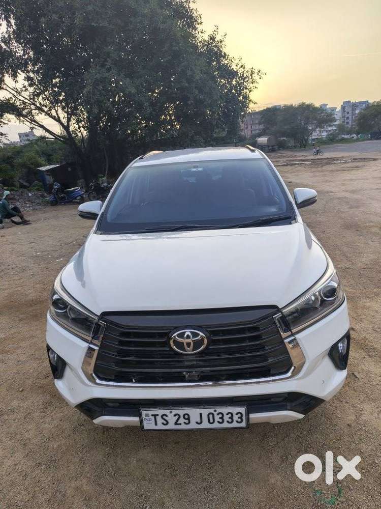 Toyota Innova Crysta [2020-ongoing] 2.4 Vx 8 Str, 2022, Diesel