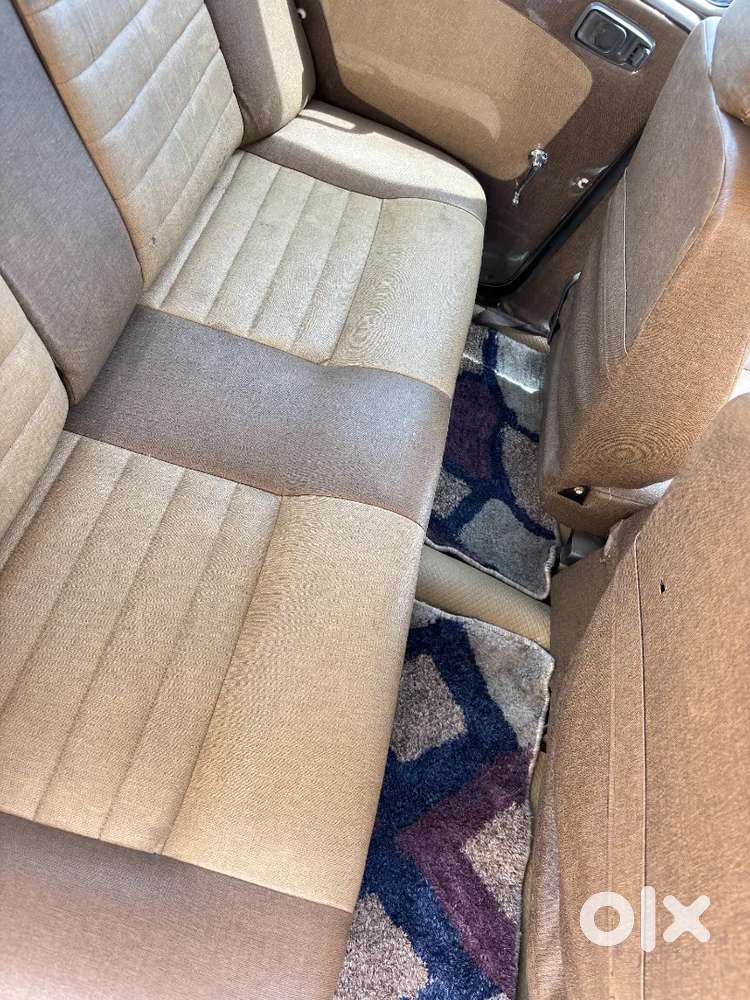 Ambassador Classic 1500 2001