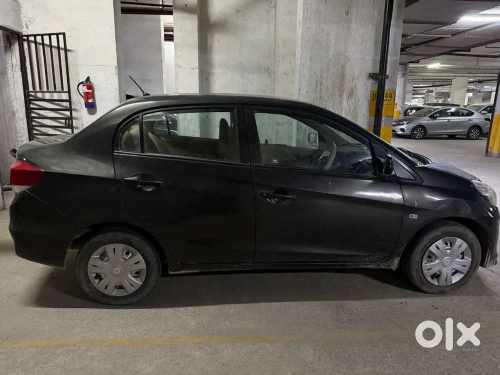 Honda Amaze 2015 Petrol Well Maintained