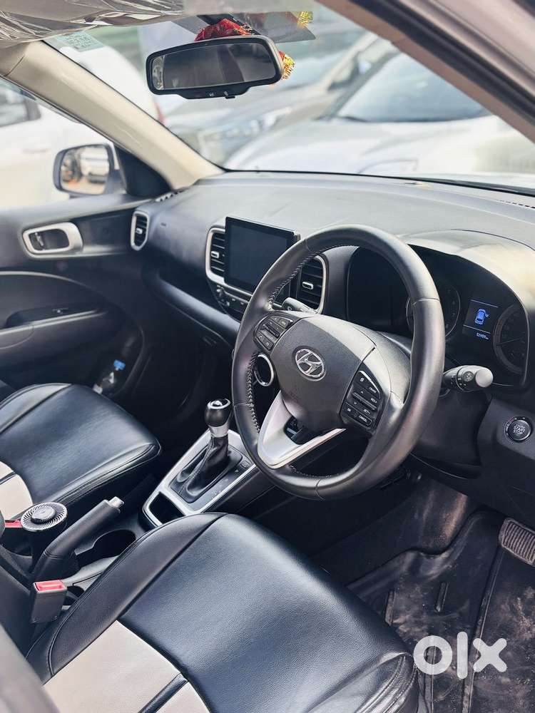 Hyundai Venue 1.0 Sx (o) Turbo Dct Dual Tone, 2019, Petrol
