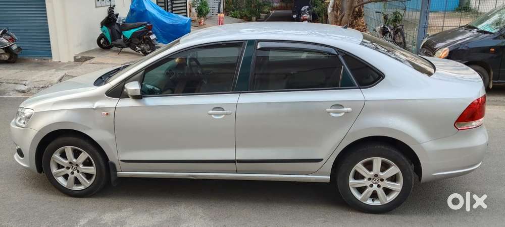Volkswagen Vento 2010-2013 Petrol Highline, 2011, Petrol
