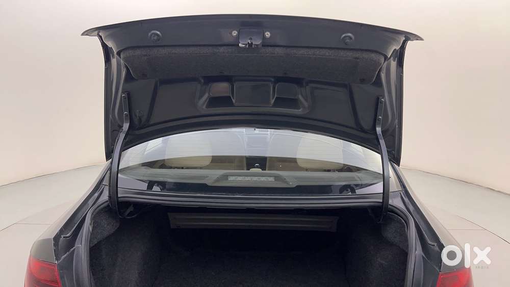Volkswagen Vento Petrol Highline, 2016, Petrol
