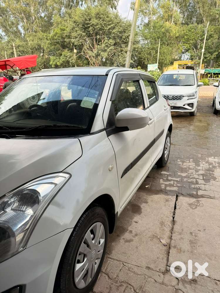 2018 Maruti Swift Lxi