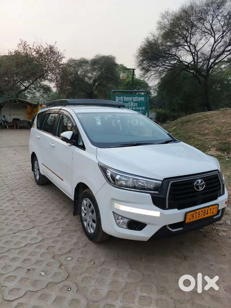 Toyota Innova Crysta 2025