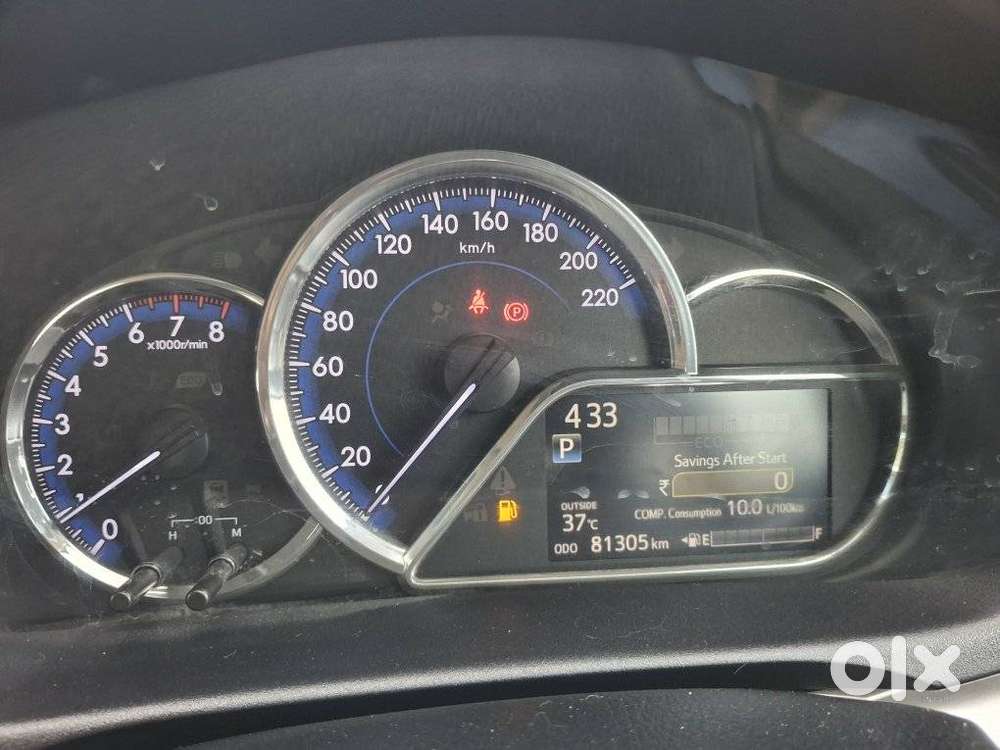 Toyota Yaris V Cvt, 2018, Petrol
