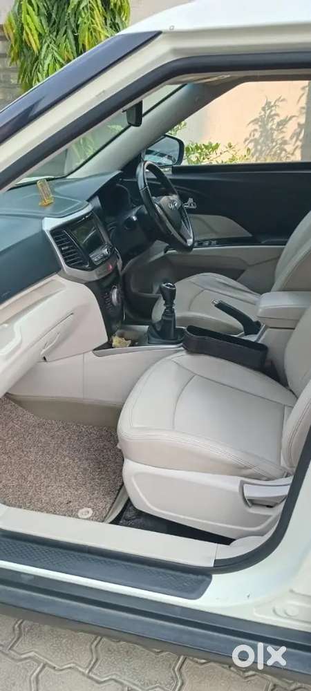Mahindra Xuv300 2019 Diesel( Sunroof)