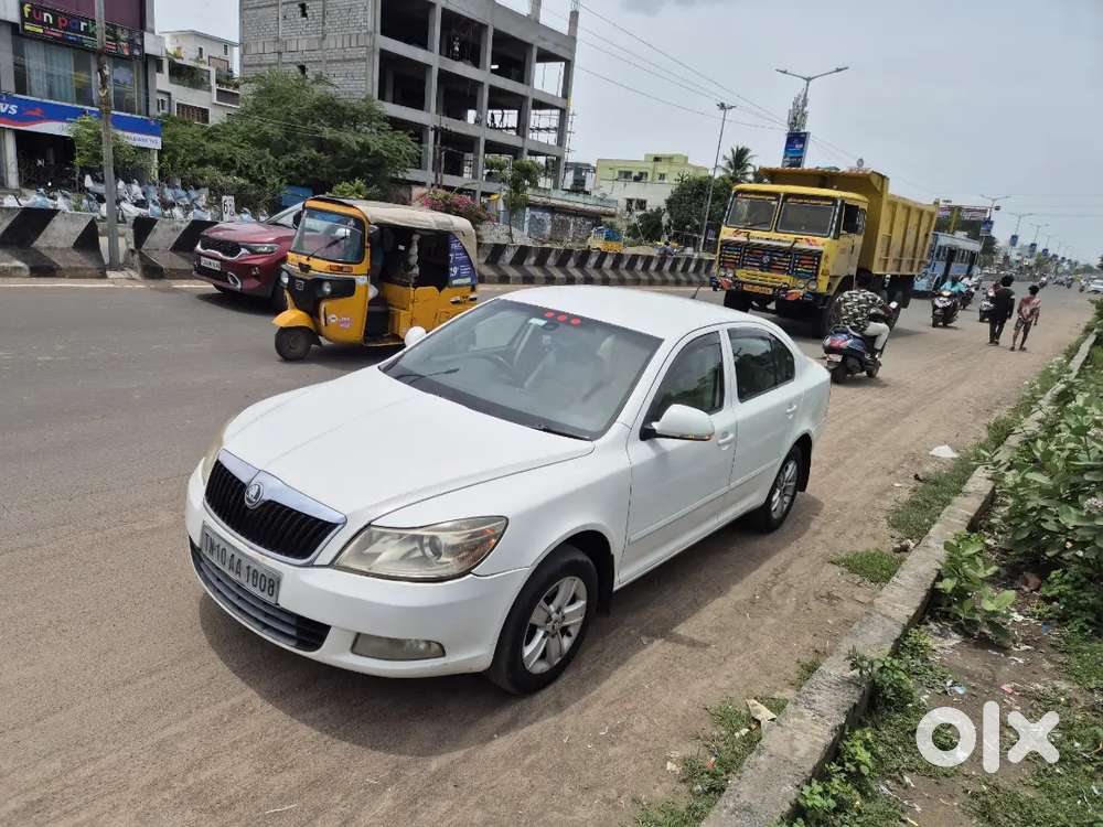 Skoda Laura Elegance Diesel 2012