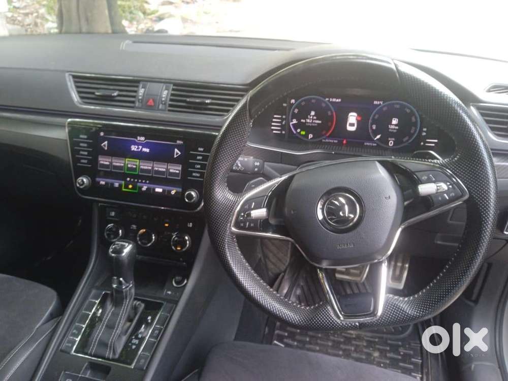Skoda Superb Petrol 2022