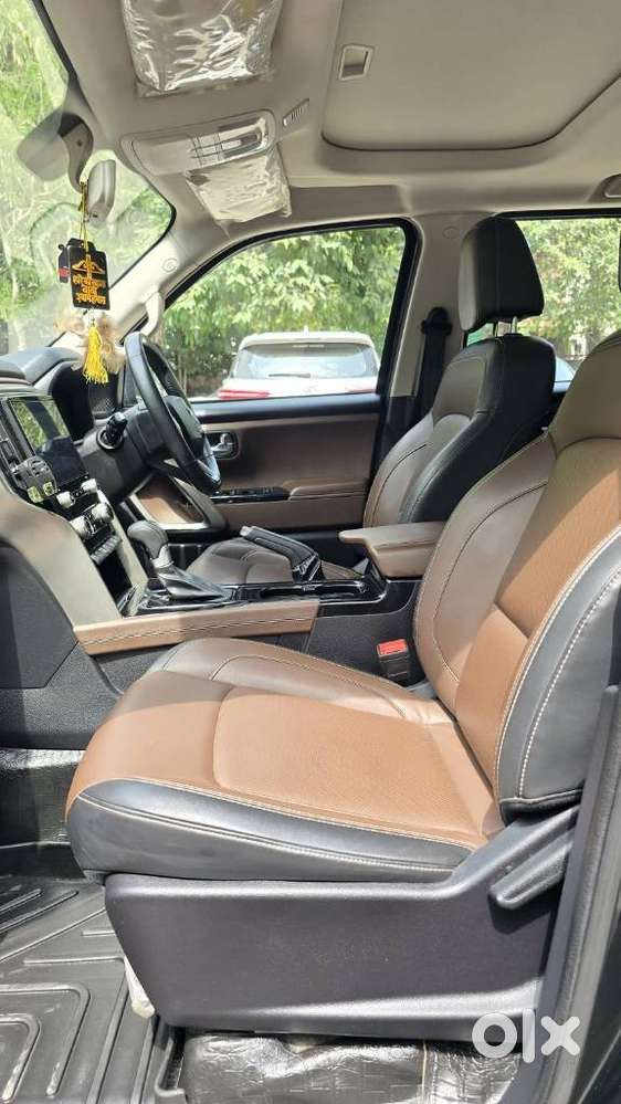 Mahindra Scorpio N Z8 Petrol At 7 Str, 2025, Petrol