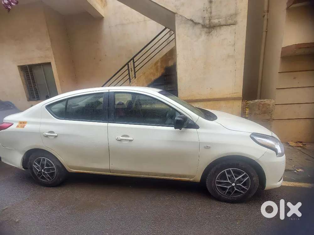 Nissan Sunny 2017 Model