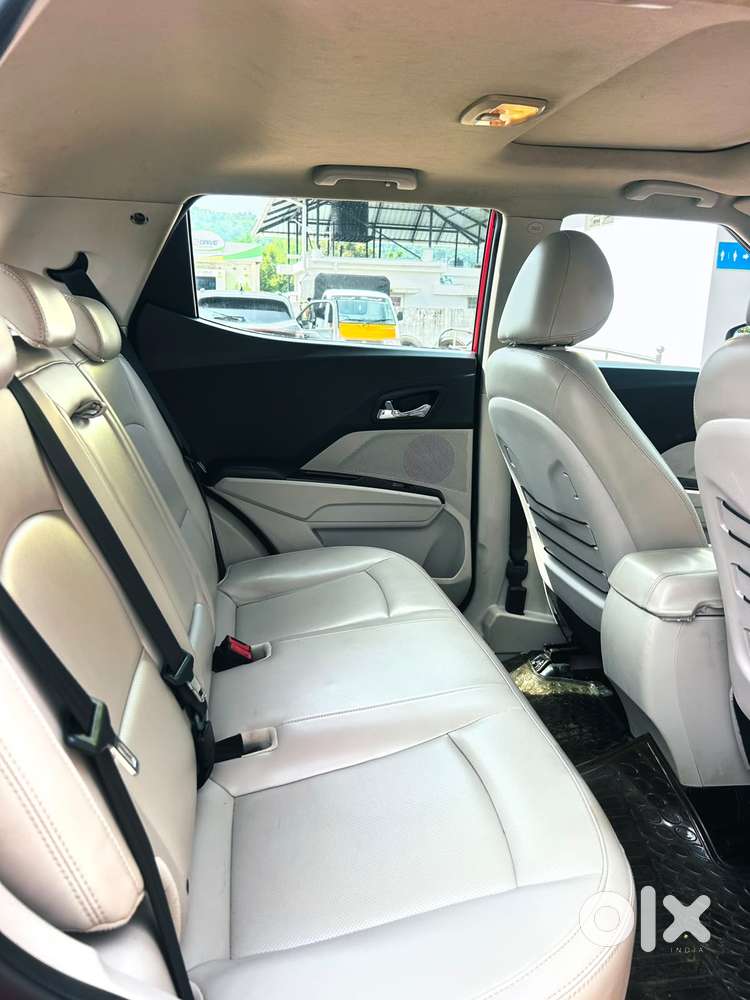 Mahindra Xuv300 W8 Option Diesel, 2023, Diesel