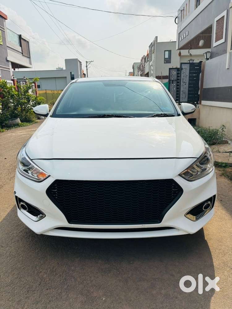 Hyundai Fluidic Verna