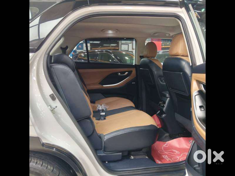 Hyundai Alcazar Signature 1.5 Petrol Dct 7str, 2025, Petrol
