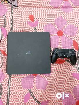 WofMoonlight on X: Vendo PS4 Pro 1TB Usado + Dualshock4 Original Usado +  Caixa Original por R$ 2.500,00! Quem tiver interesse, só entrar em contato  no Direct! ;)  / X