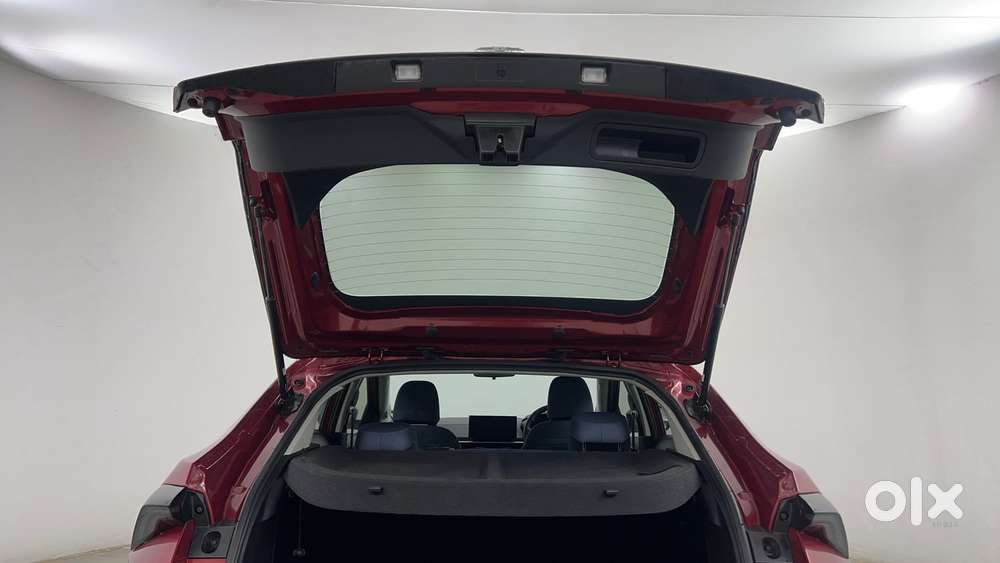Tata Curvv Creative Plus S 1.2 Revotron Petrol 7dca, 2025, Petrol
