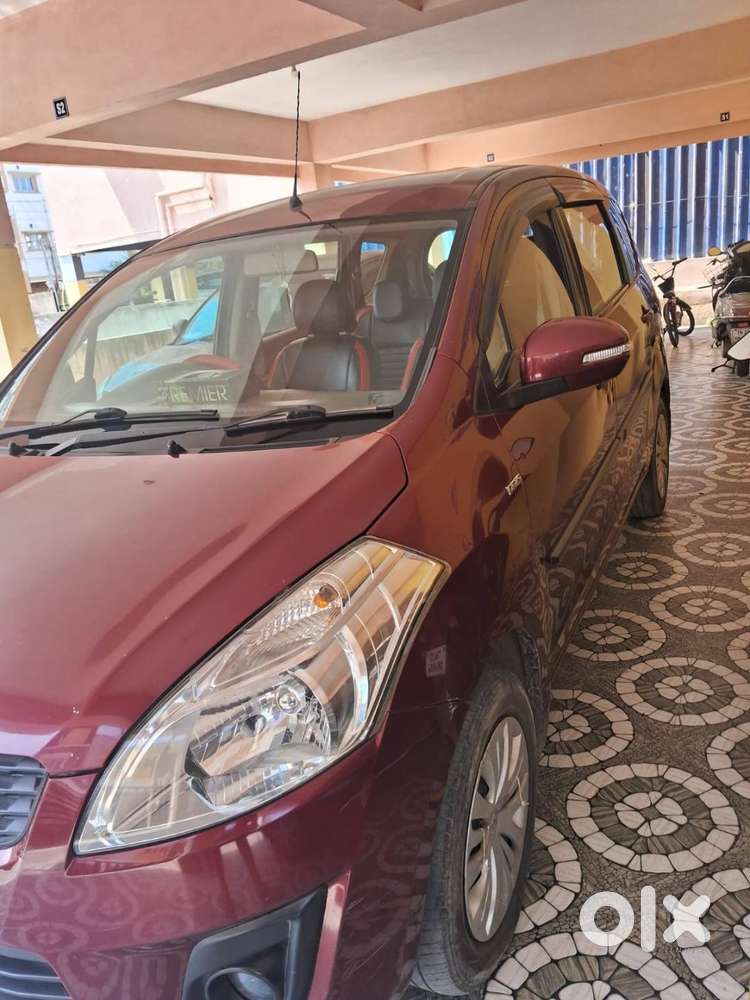 Maroon Clour Ertiga