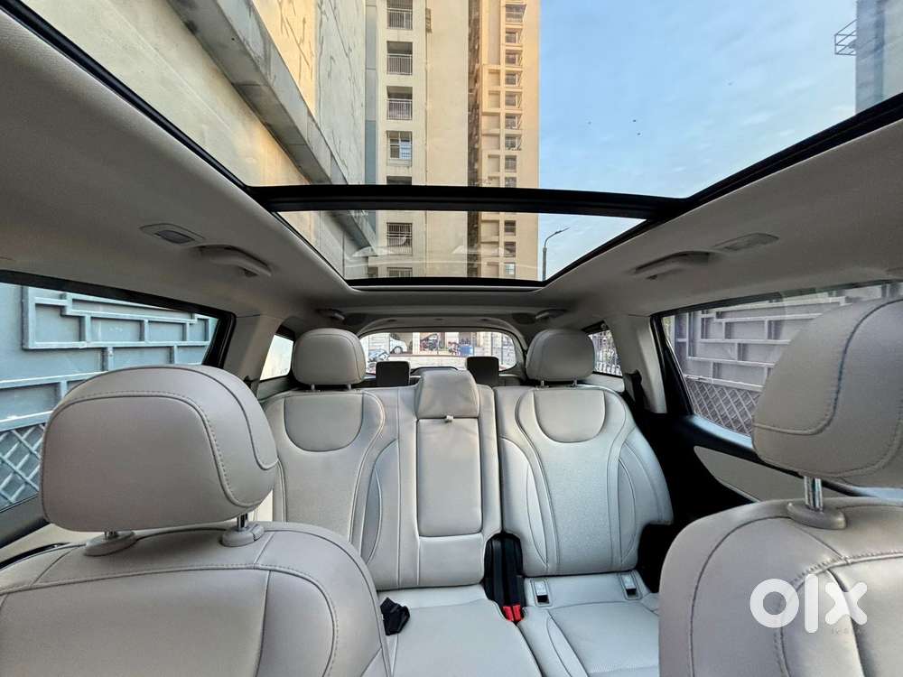 Mahindra Xuv700 2.2 Ax 7 Diesel At Luxury Pack Str, 2023, Diesel