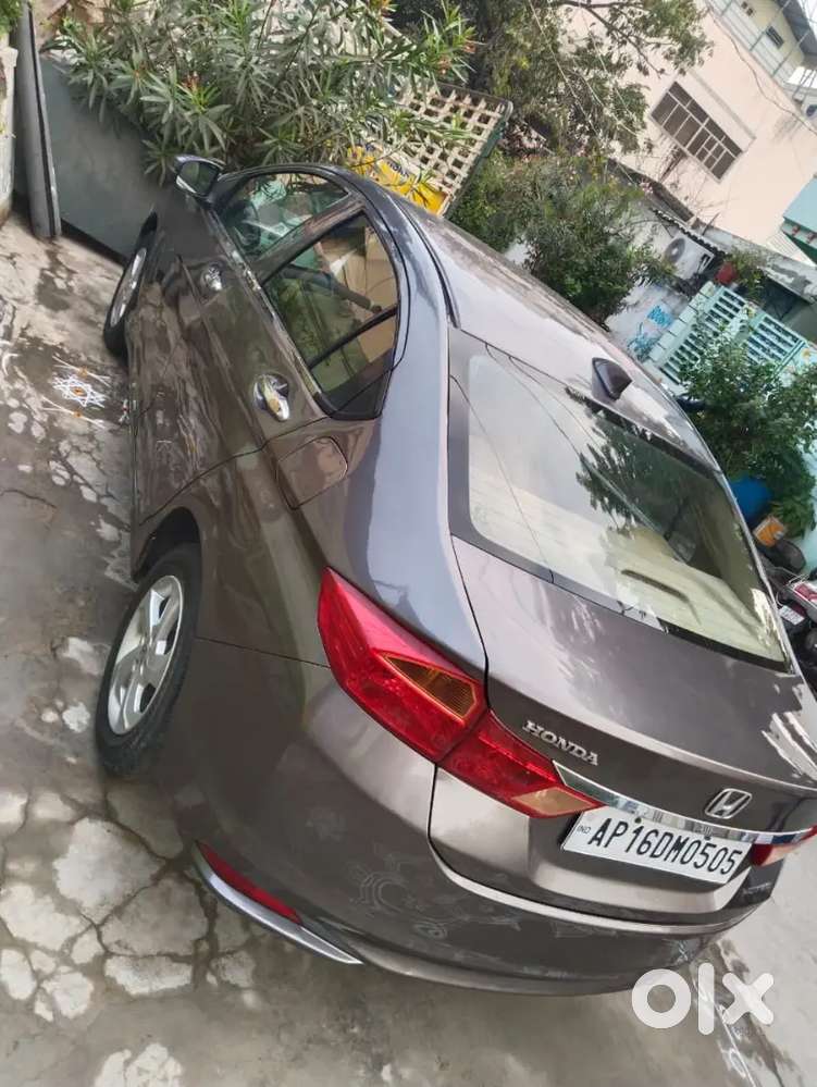 Nissan Terrano 2015 Diesel 215000 Km Driven