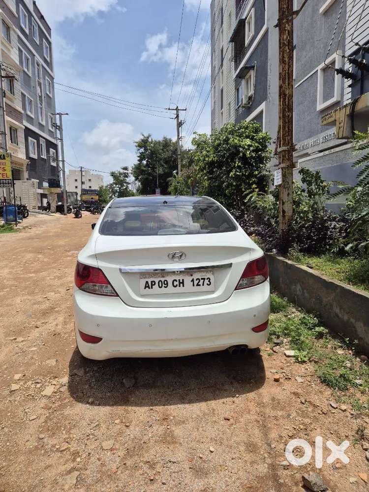 Hyundai Fluidic Verna 2013