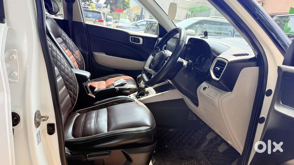 Hyundai Venue Sx (o) Mt 1.0 Turbo Dual Tone, 2022, Diesel