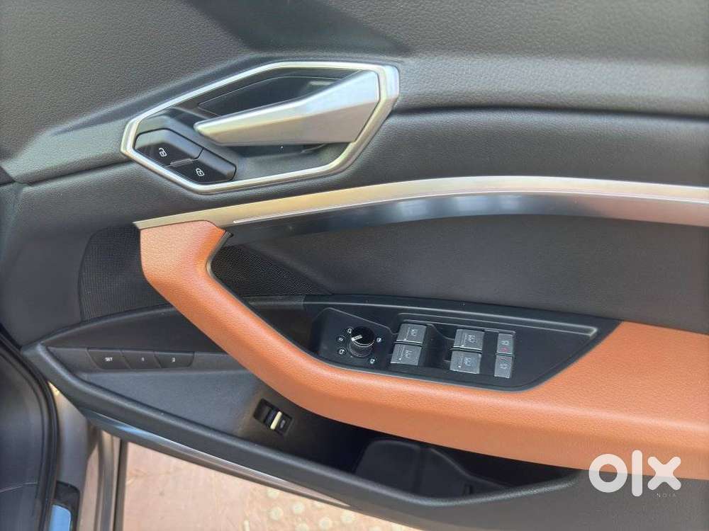 Audi E-tron 55, 2021, Electric