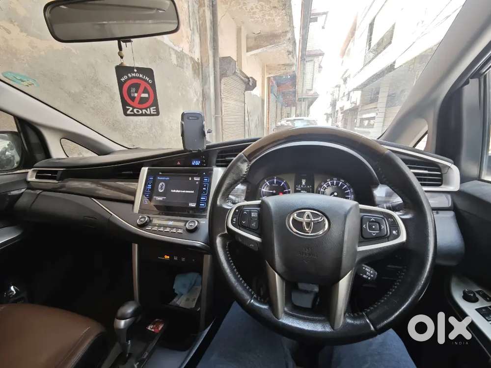 Toyota Innova Crysta Diesel 2016