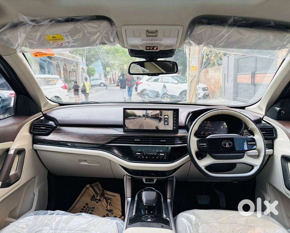 Tata Safari Accomplished Dark Edition At, 2024