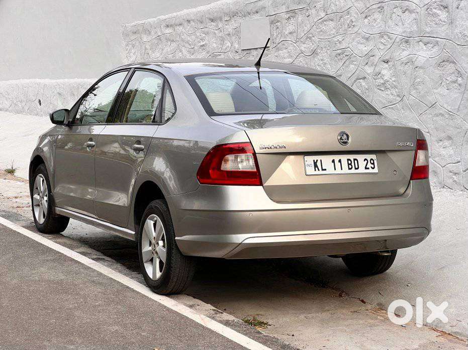 Skoda Rapid [2016-2021] 1.6 Mpi Style Plus, 2016, Petrol