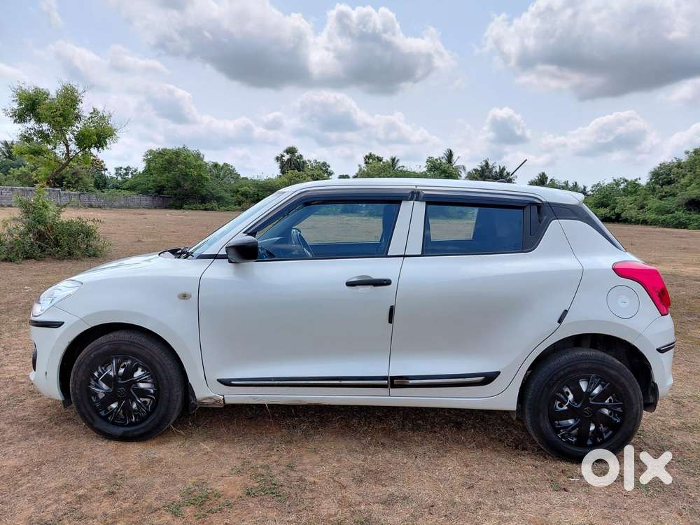 Maruti Suzuki Swift Vxi + Manual, 2021, Petrol