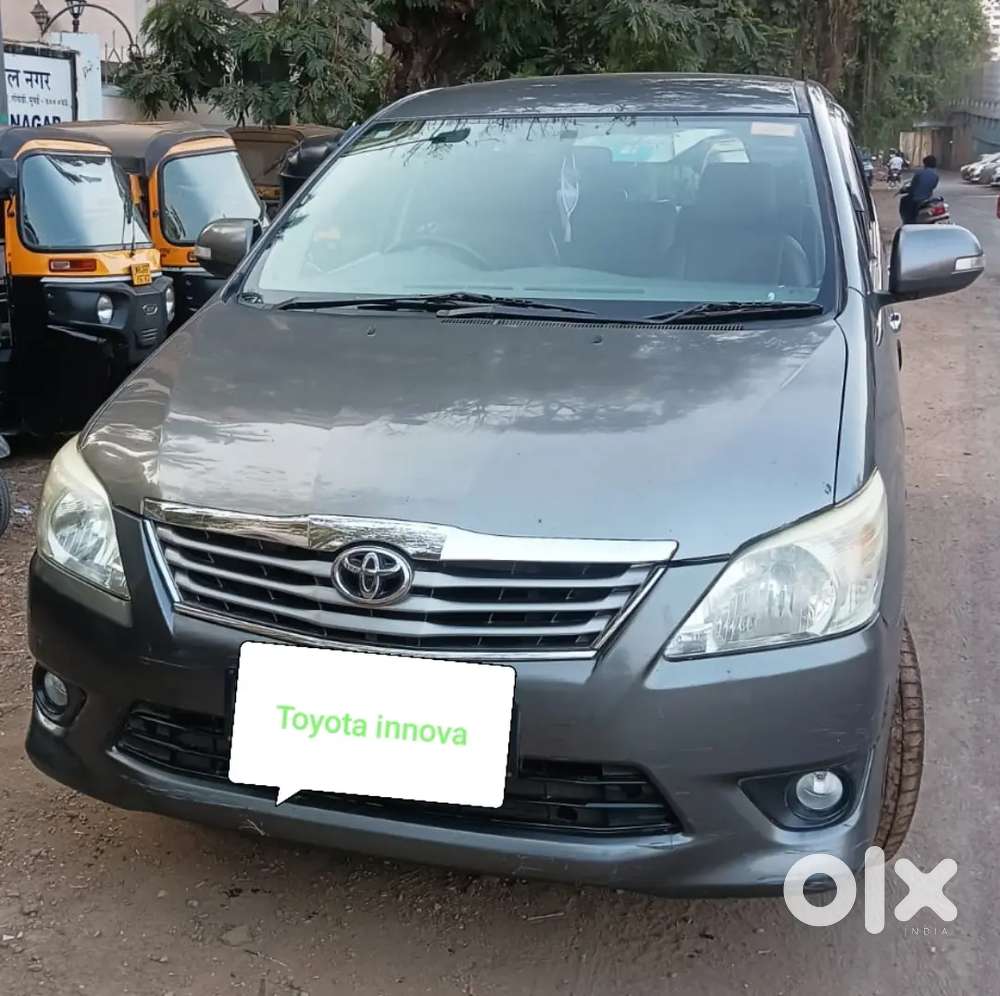 Toyota Innova 2012 V Model