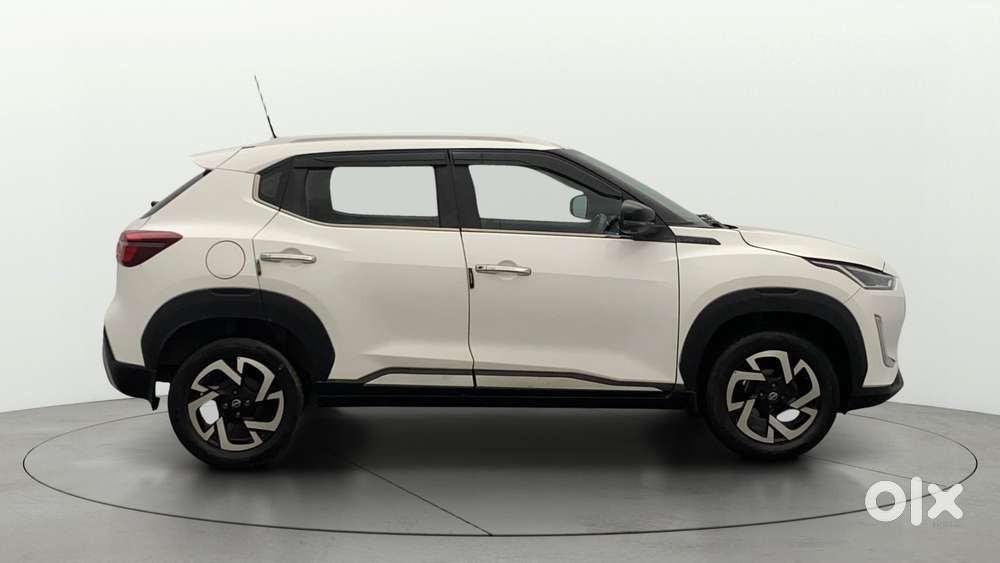 Nissan Magnite 1.0 Xv Premium, 2021, Petrol